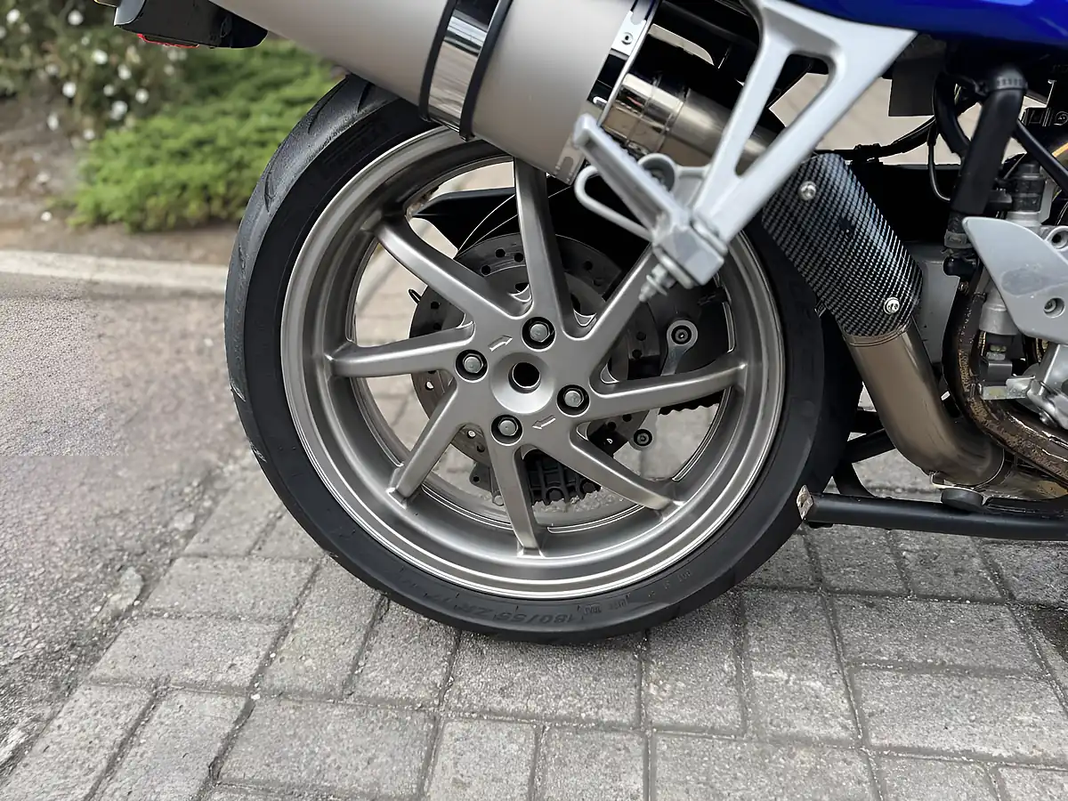 Used 2002 Honda VFR800F Blue - Interior and Exterior details 16