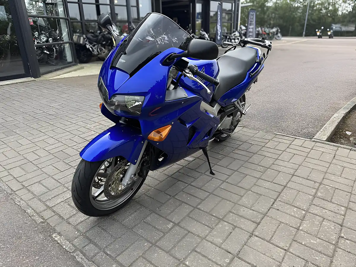 Used 2002 Honda VFR800F Blue - Interior and Exterior details 5