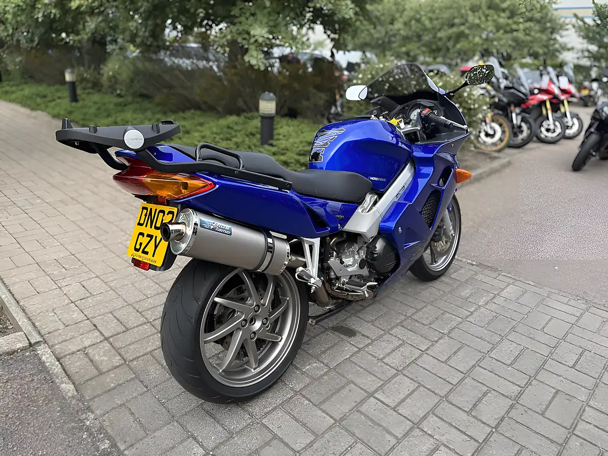 Used 2002 Honda VFR800F Blue - Interior and Exterior details 9