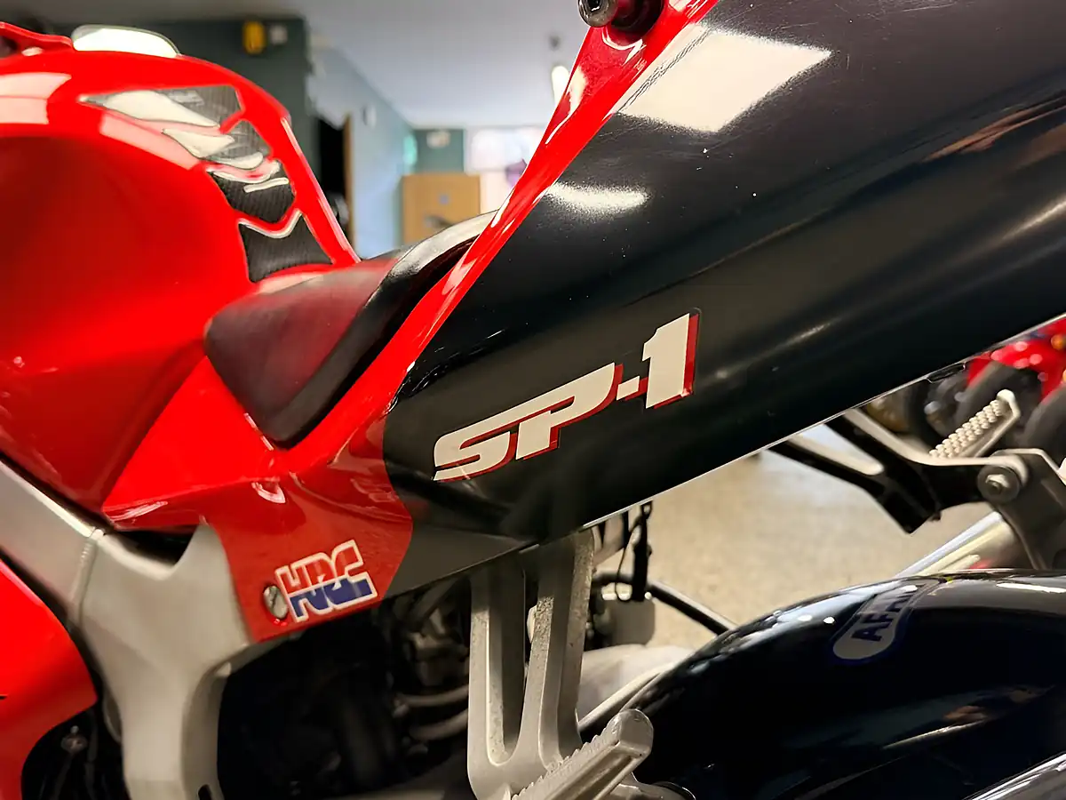 Used 2002 Honda VTR1000 SP-1 Red - Interior and Exterior details 17