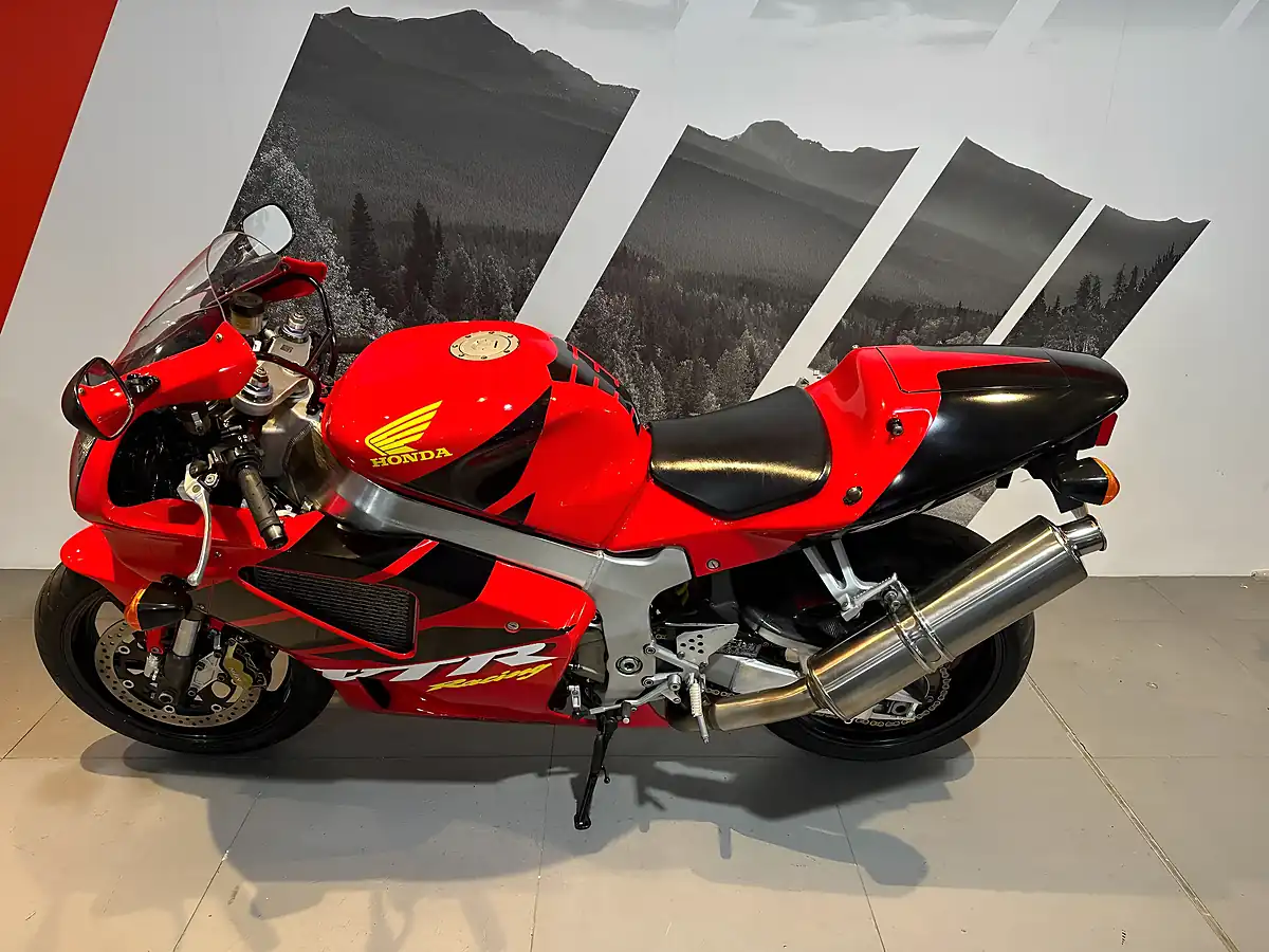 Used 2002 Honda VTR1000 SP1 - Interior and Exterior details 2