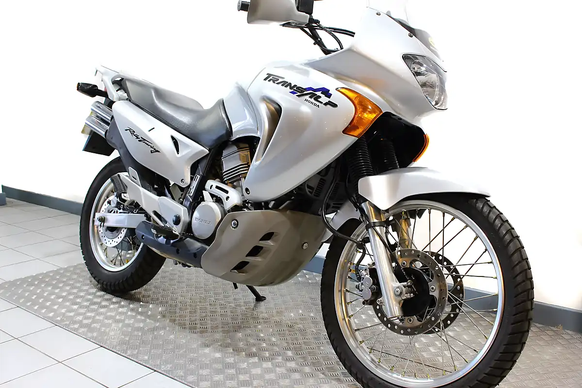 Used 2002 Honda XL650V Transalp Silver - Interior and Exterior details 2