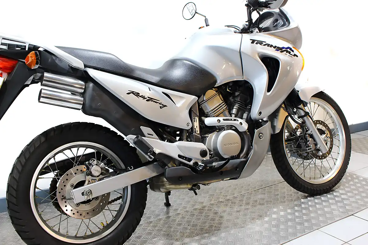 Used 2002 Honda XL650V Transalp Silver - Interior and Exterior details 3