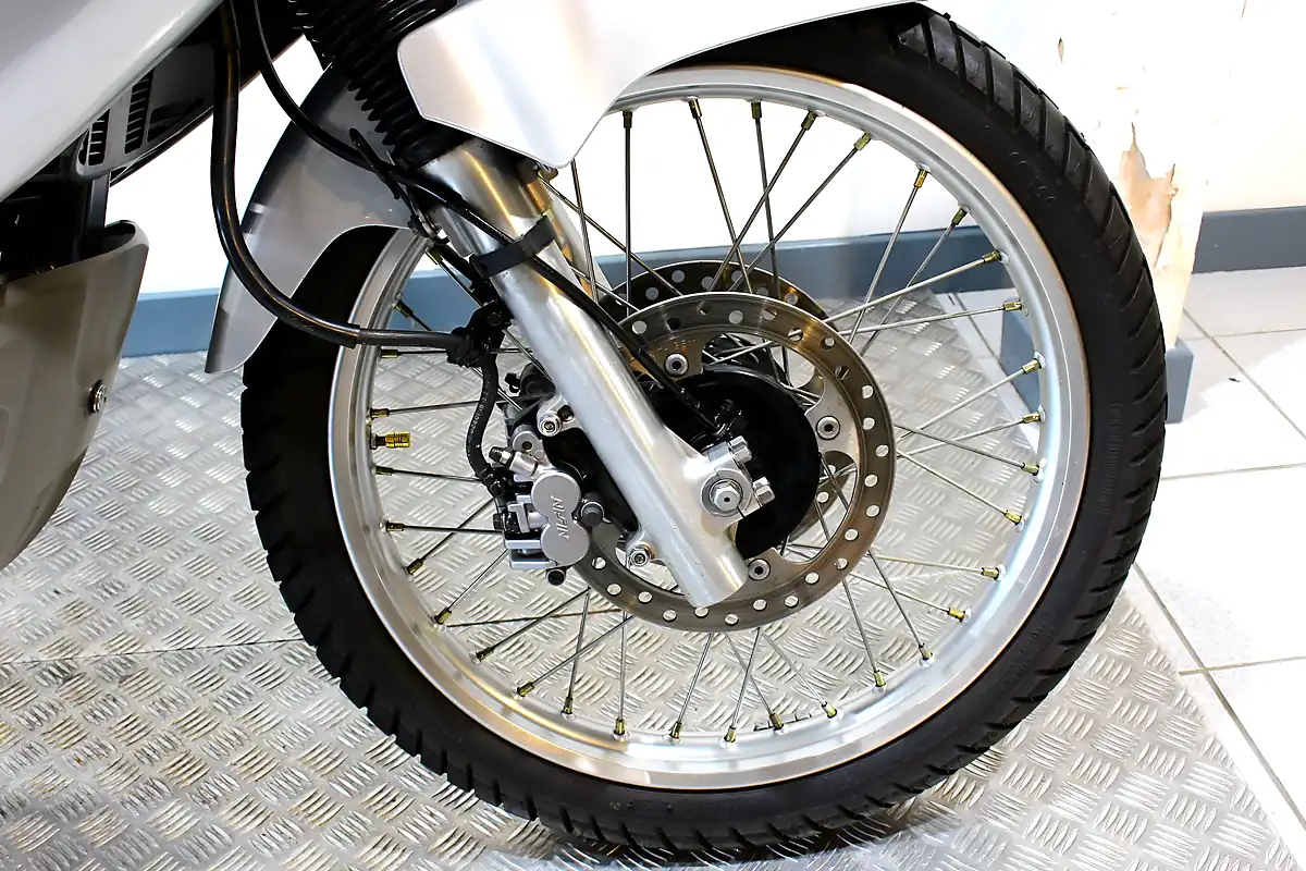 Used 2002 Honda XL650V Transalp Silver - Interior and Exterior details 5