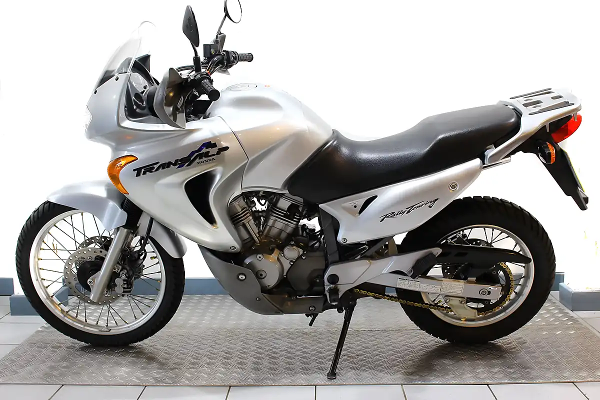 Used 2002 Honda XL650V Transalp Silver - Interior and Exterior details 9