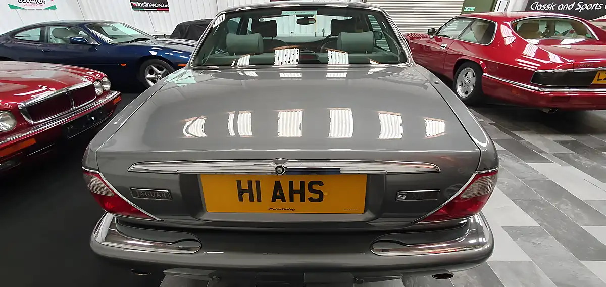 Used 2002 Jaguar Xj Se Grey - Interior and Exterior details 9