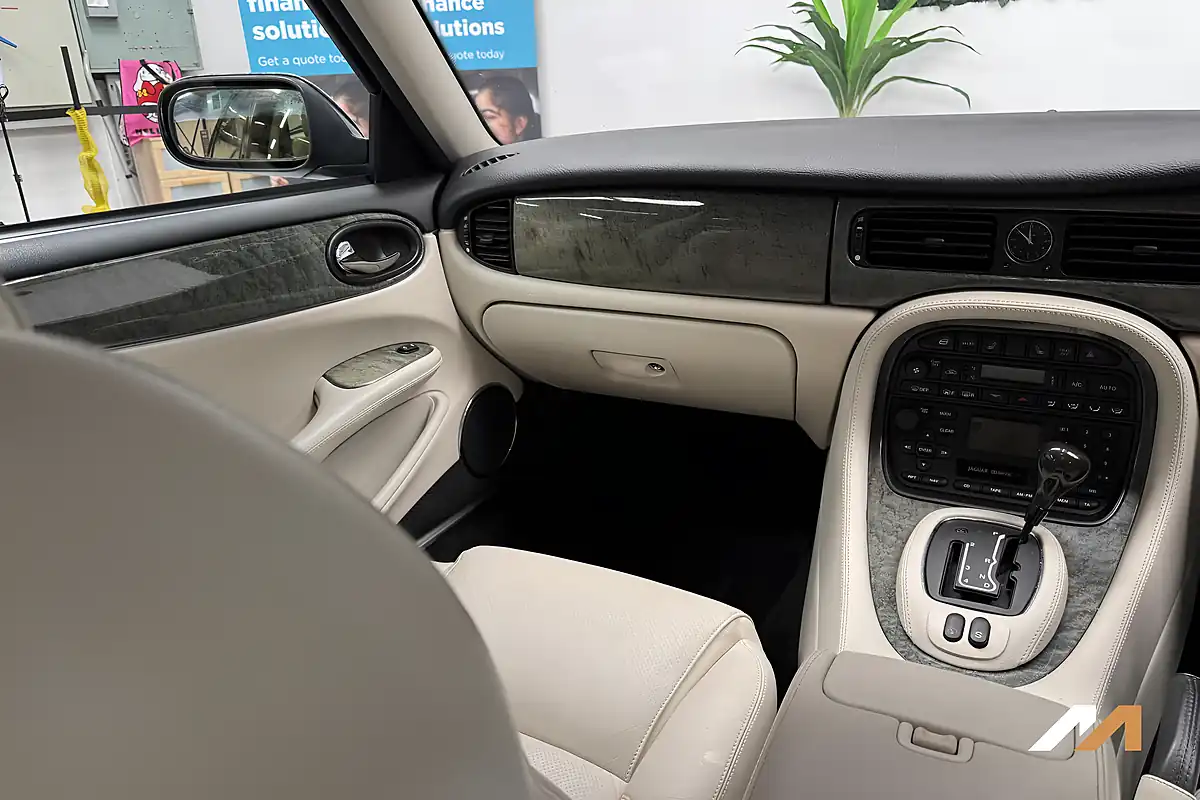 Used 2002 Jaguar Xj XJ8 Sport Beige - Interior and Exterior details 20