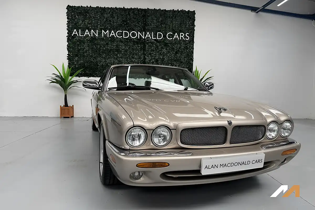 Used 2002 Jaguar Xj XJ8 Sport Beige - Interior and Exterior details 4