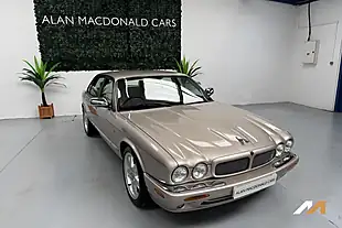 Used 2002 Jaguar Xj XJ8 Sport Beige - Interior and Exterior details 8