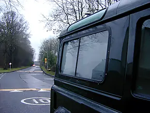 Used 2002 Land Rover Defender 90 County Spec Green - Interior and Exterior details 15