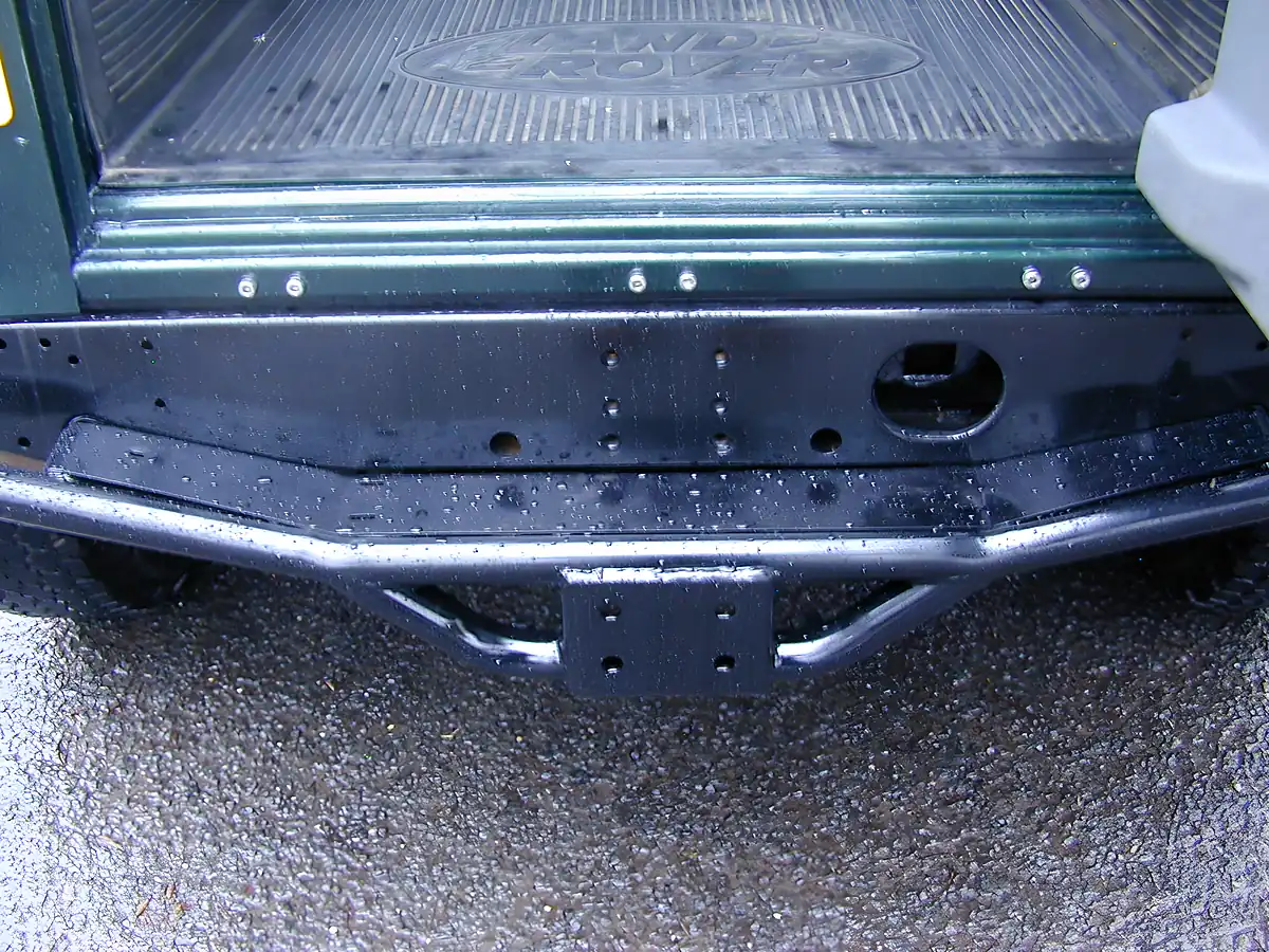 Used 2002 Land Rover Defender 90 County Spec Green - Interior and Exterior details 17