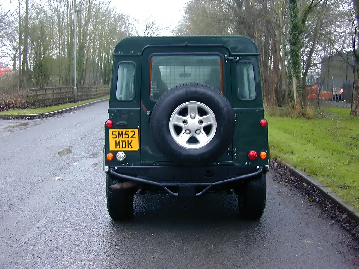 Used 2002 Land Rover Defender 90 County Spec Green - Interior and Exterior details 5