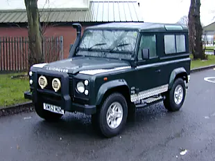Used 2002 Land Rover Defender 90 County Spec Green - Interior and Exterior details 8