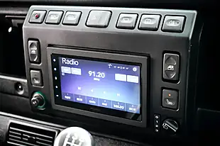 Used 2002 Land Rover Defender County Silver - Interior and Exterior details 17