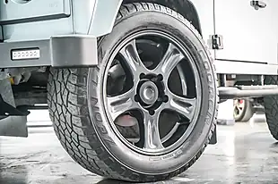 Used 2002 Land Rover Defender County Silver - Interior and Exterior details 2