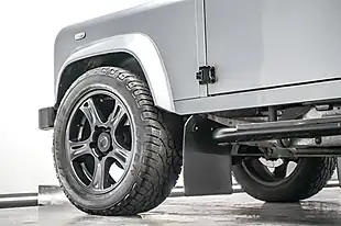 Used 2002 Land Rover Defender County Silver - Interior and Exterior details 8