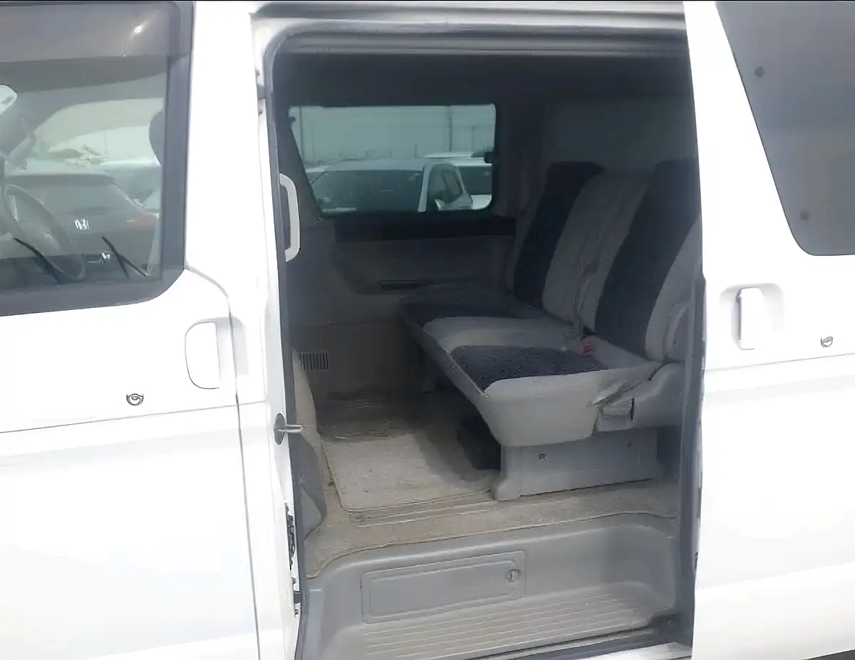 Used 2002 Mazda Bongo Friendee Aero City Runner Aft White - Interior and Exterior details 6