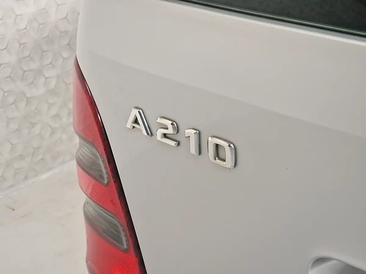 Used 2002 Mercedes-Benz a-Class Evolution Polar Silver - Interior and Exterior details 11