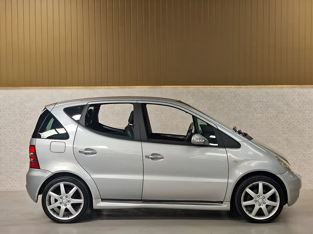 Used 2002 Mercedes-Benz a-Class Evolution Polar Silver - Interior and Exterior details 12