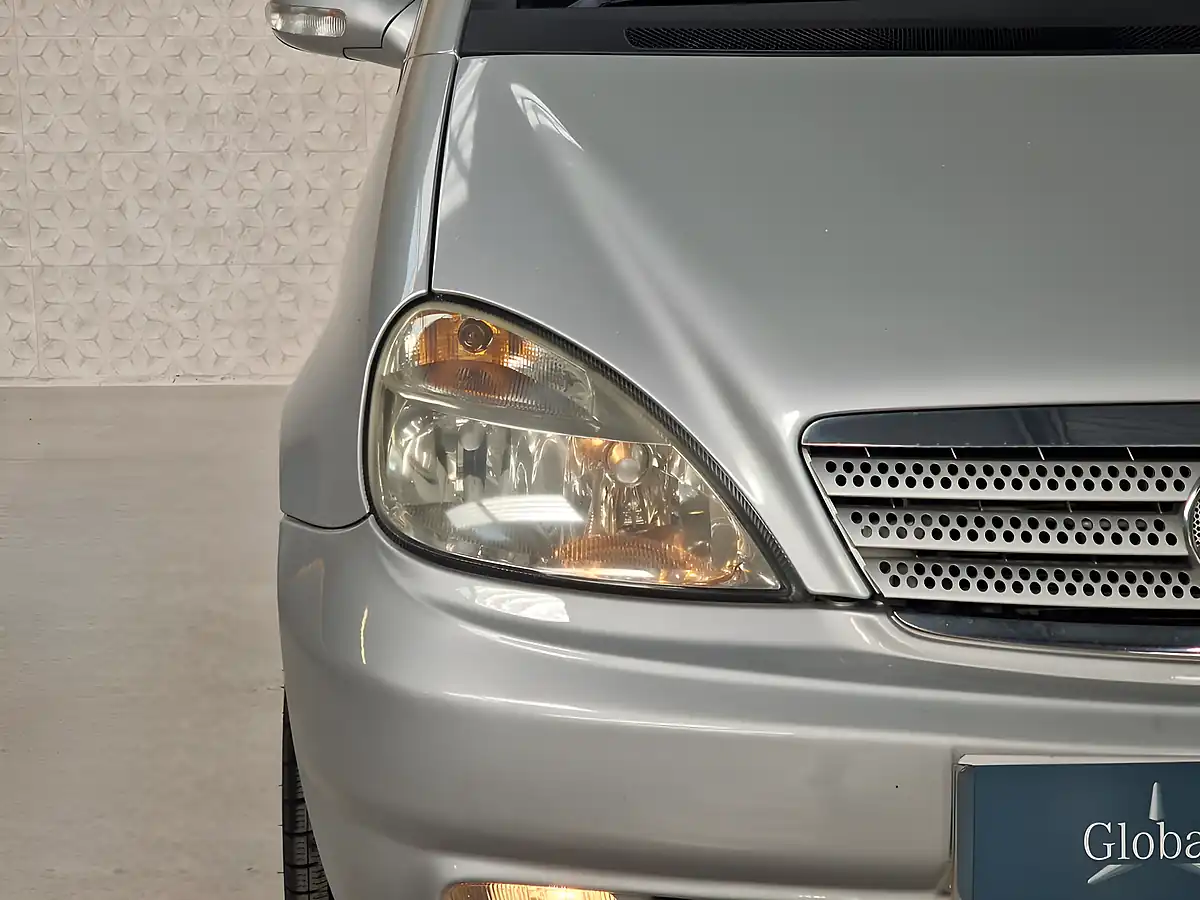 Used 2002 Mercedes-Benz a-Class Evolution Polar Silver - Interior and Exterior details 6