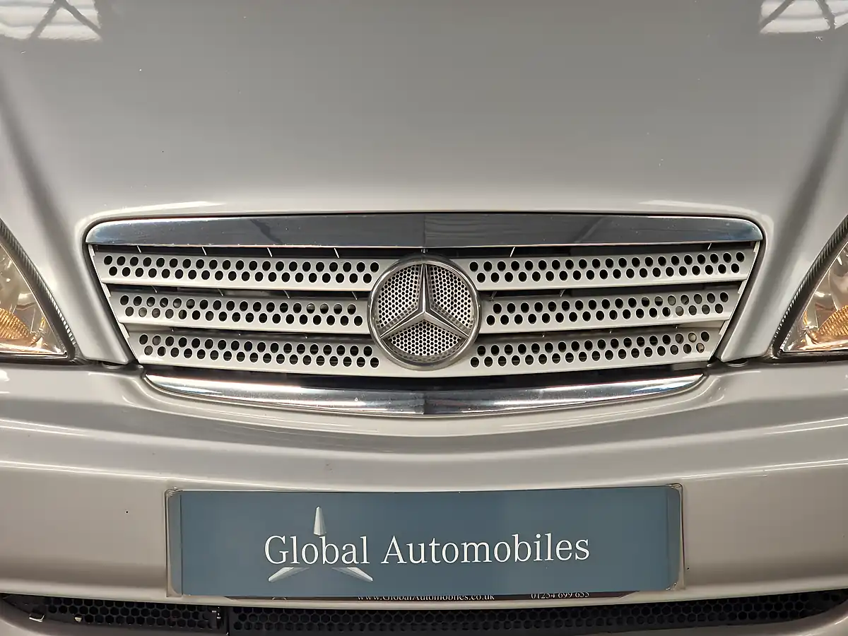 Used 2002 Mercedes-Benz a-Class Evolution Polar Silver - Interior and Exterior details 7