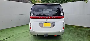 Used 2002 Nissan Elgrand White and Silver - Interior and Exterior details 12