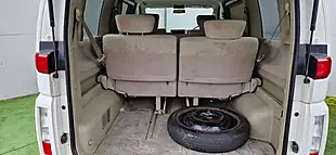 Used 2002 Nissan Elgrand White and Silver - Interior and Exterior details 15