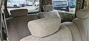 Used 2002 Nissan Elgrand White and Silver - Interior and Exterior details 18