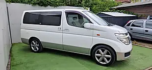 Used 2002 Nissan Elgrand White and Silver - Interior and Exterior details 7