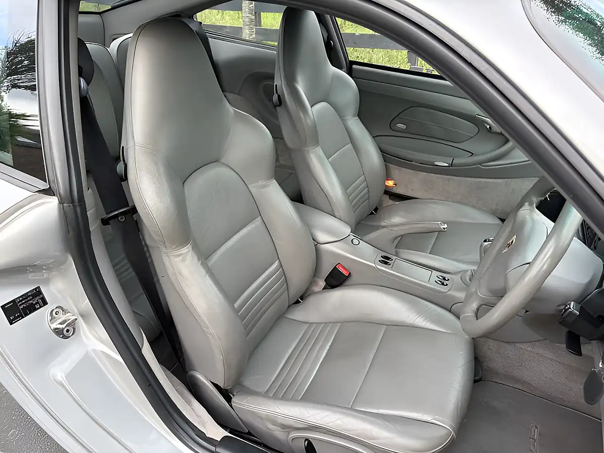 Used 2002 Porsche 911 Carrera 4 S Arctic Silver - Interior and Exterior details 12