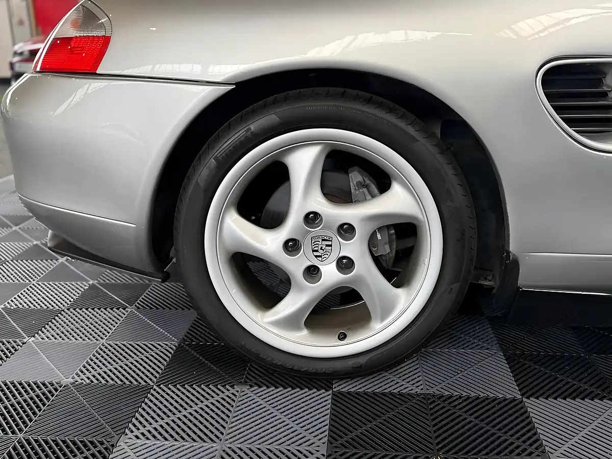Used 2002 Porsche Boxster Convertible Silver - Interior and Exterior details 7