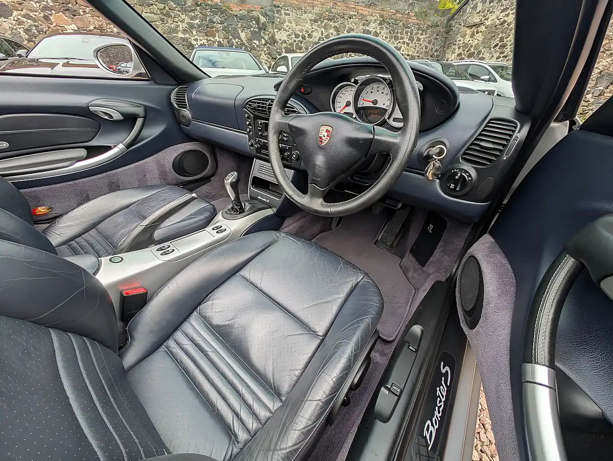 Used 2002 Porsche Boxster S Arctic Silver Metallic - Interior and Exterior details 18