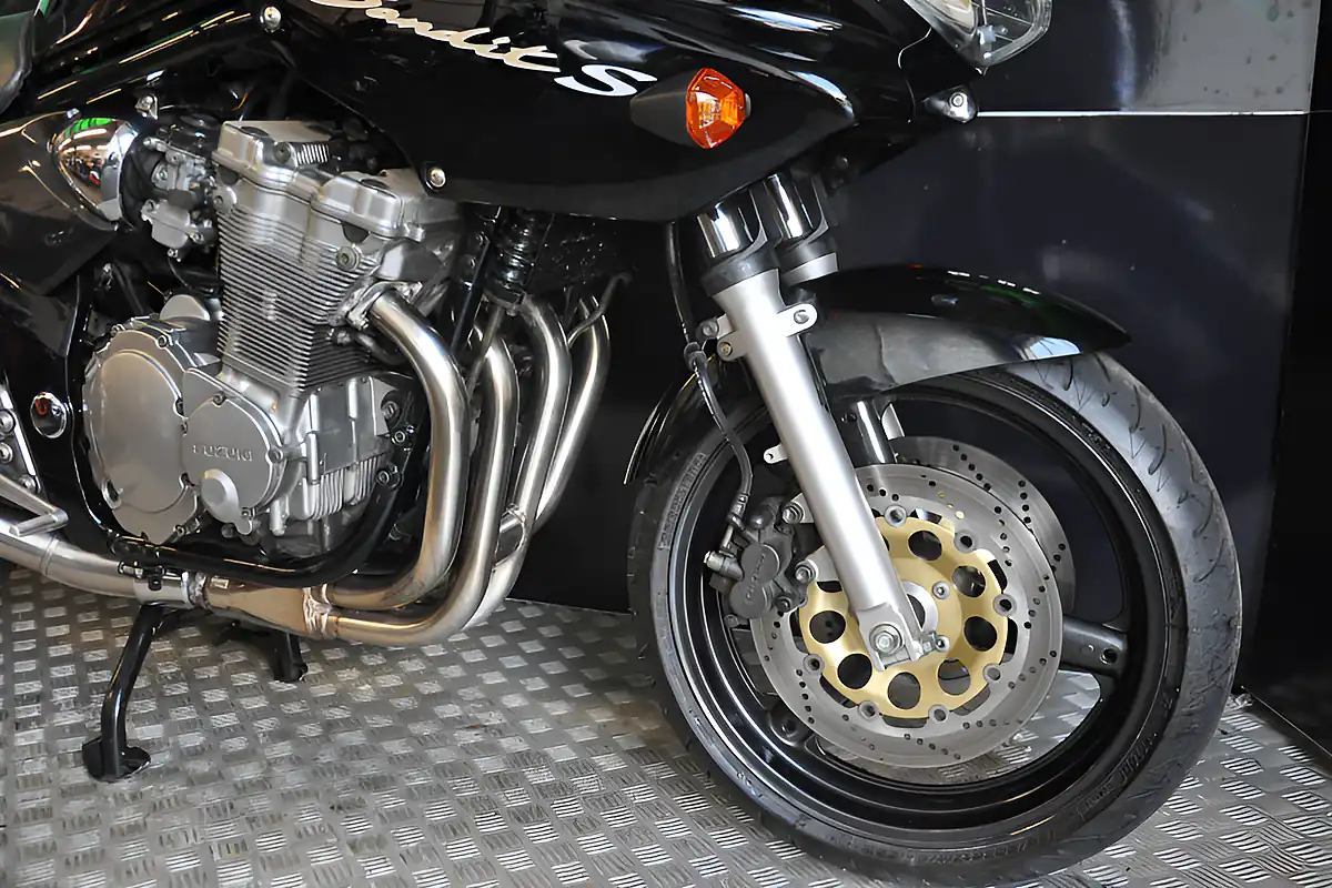 Used 2002 Suzuki Bandit GSF600 S Black - Interior and Exterior details 17