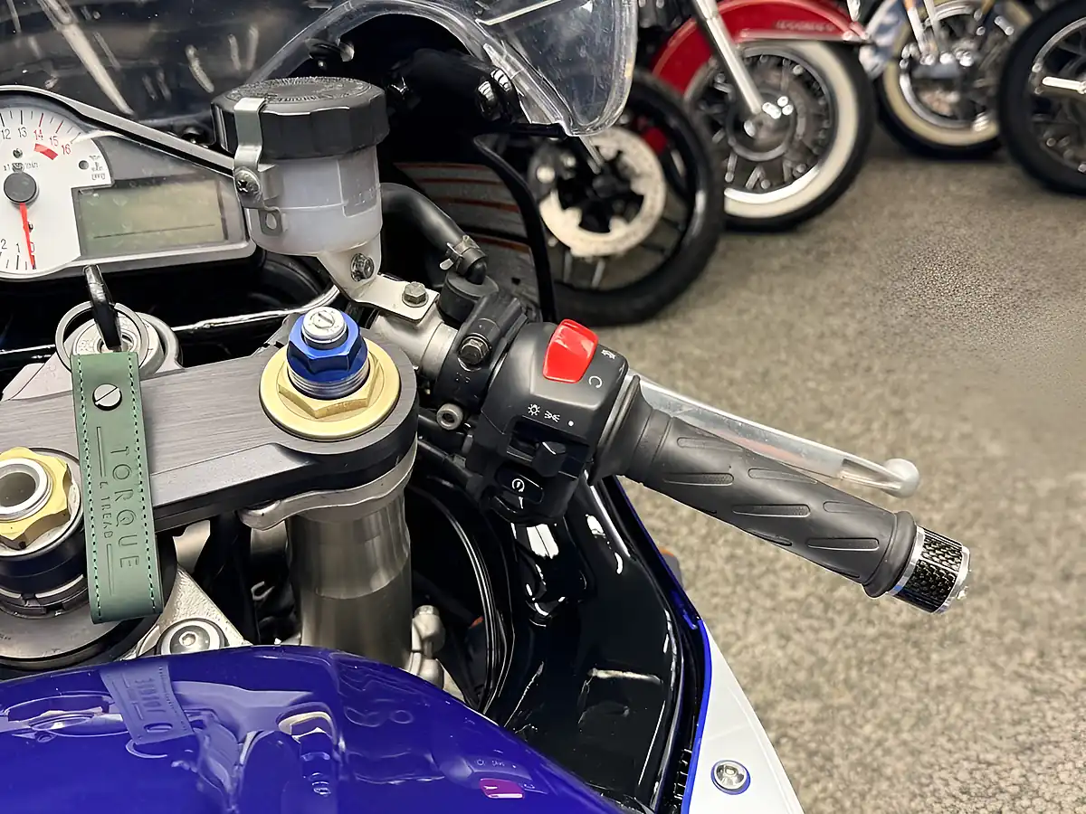 Used 2002 Suzuki GSX-R750 K1 White - Interior and Exterior details 15