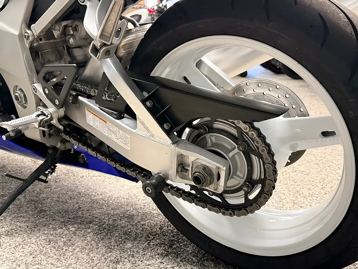 Used 2002 Suzuki GSX-R750 K1 White - Interior and Exterior details 16