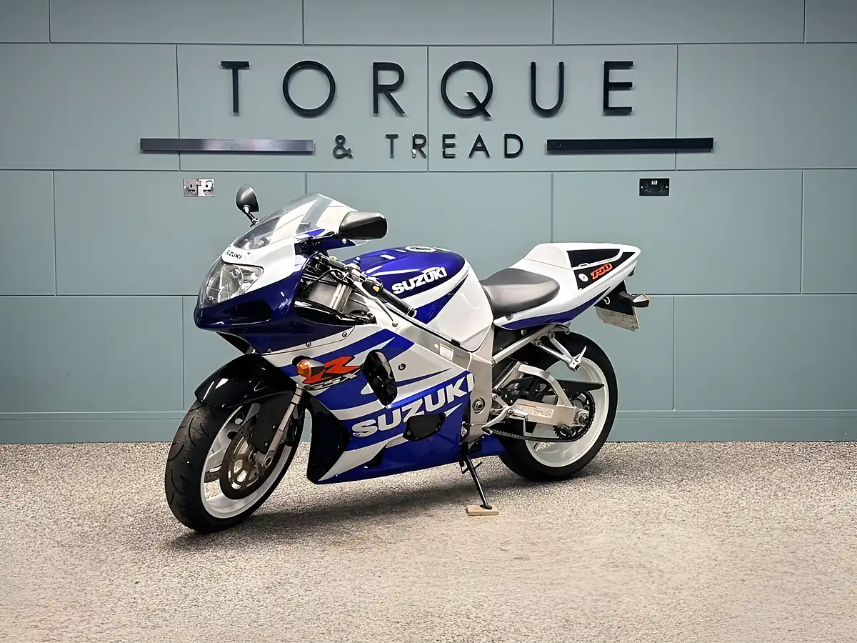 Used 2002 Suzuki GSX-R750 K1 White - Interior and Exterior details 9