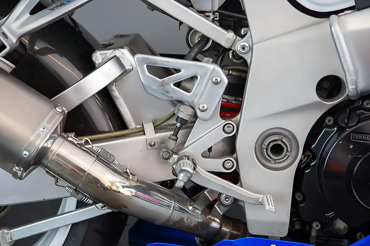 Used 2002 Suzuki Gsxr K2 Blue and White - Interior and Exterior details 12