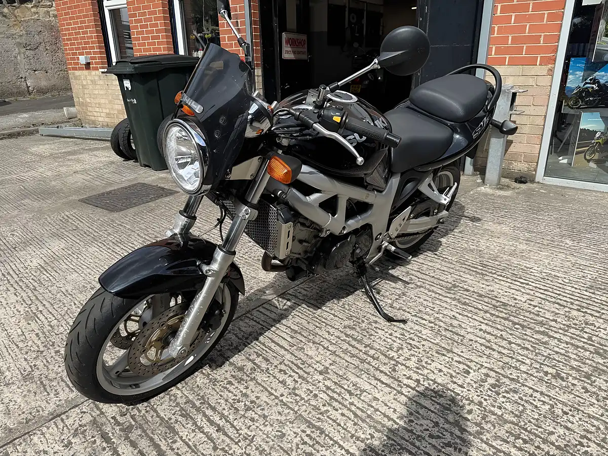 Used 2002 Suzuki Sv 650 - Interior and Exterior details 4