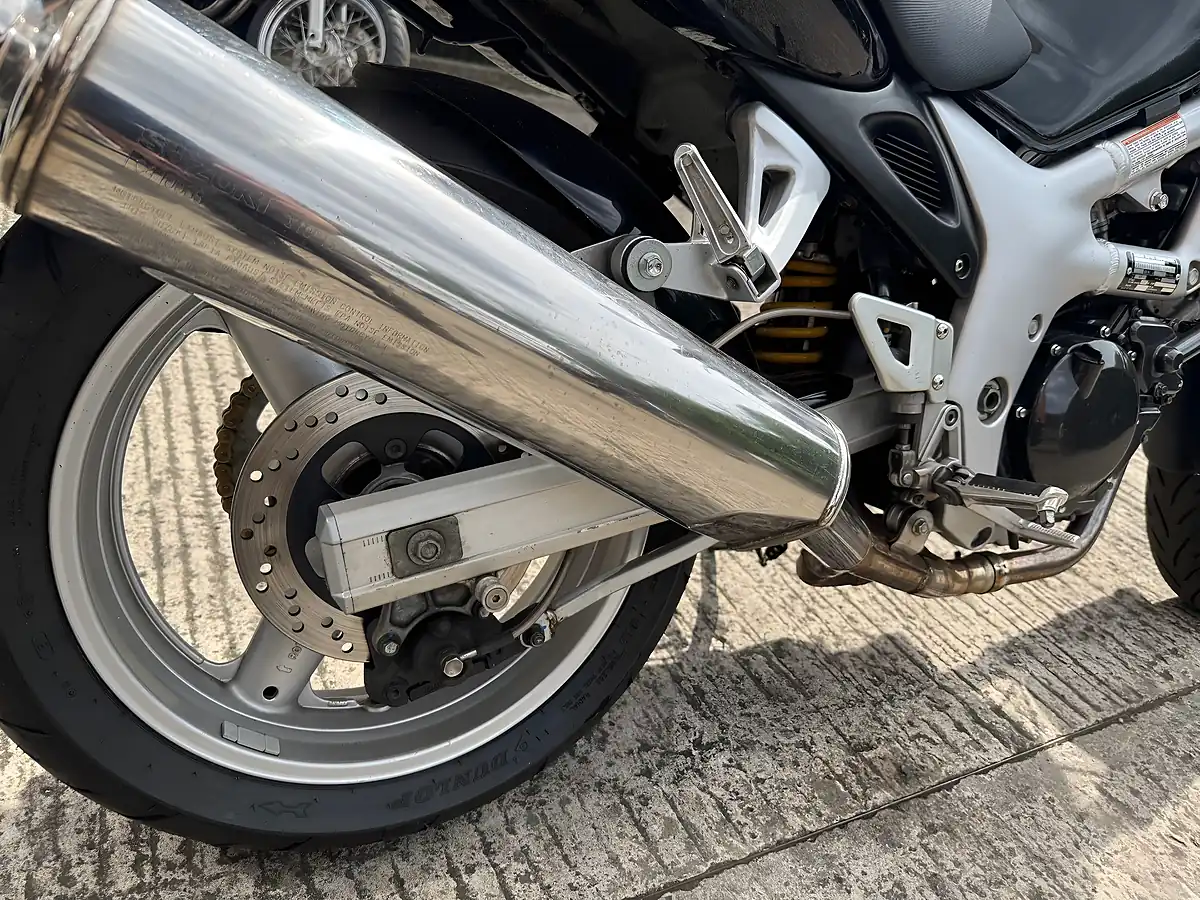 Used 2002 Suzuki Sv 650 - Interior and Exterior details 7
