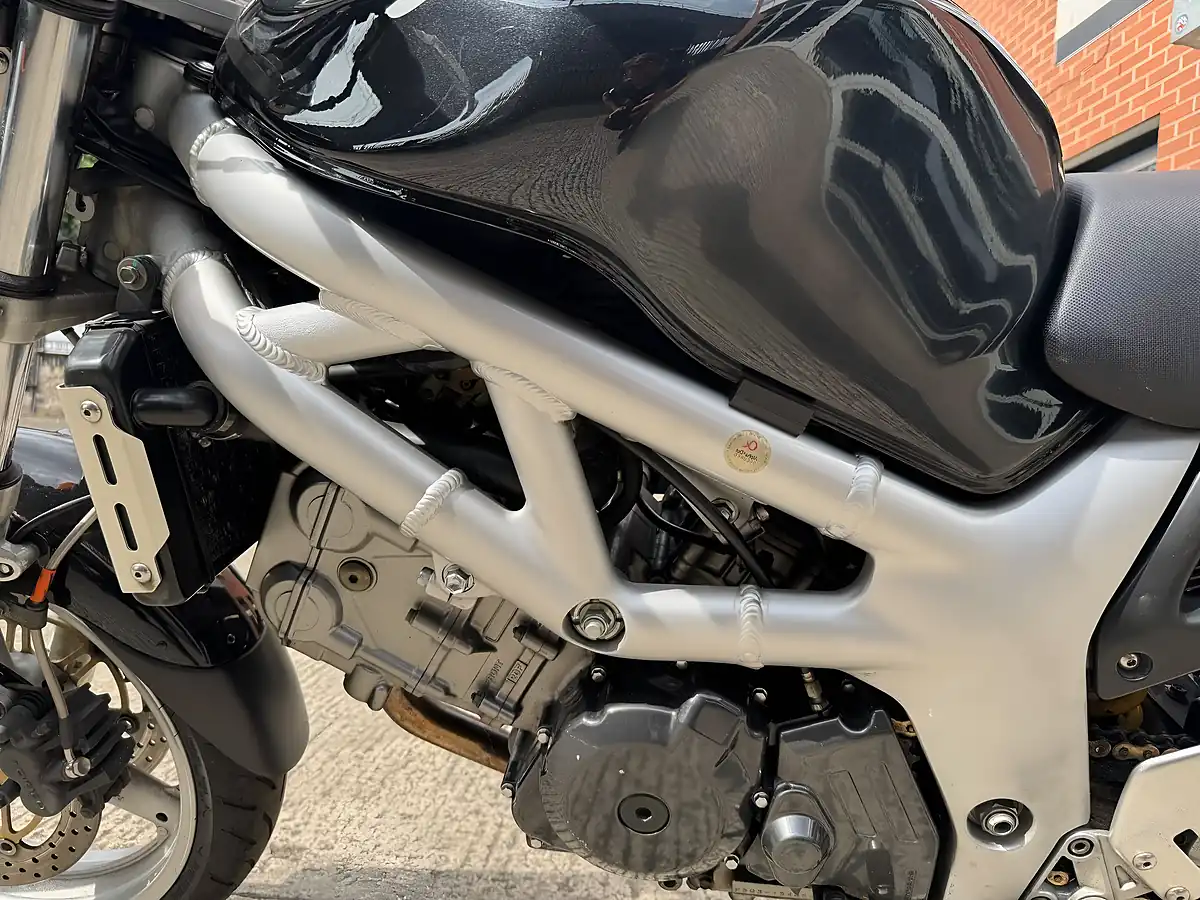 Used 2002 Suzuki Sv 650 - Interior and Exterior details 9