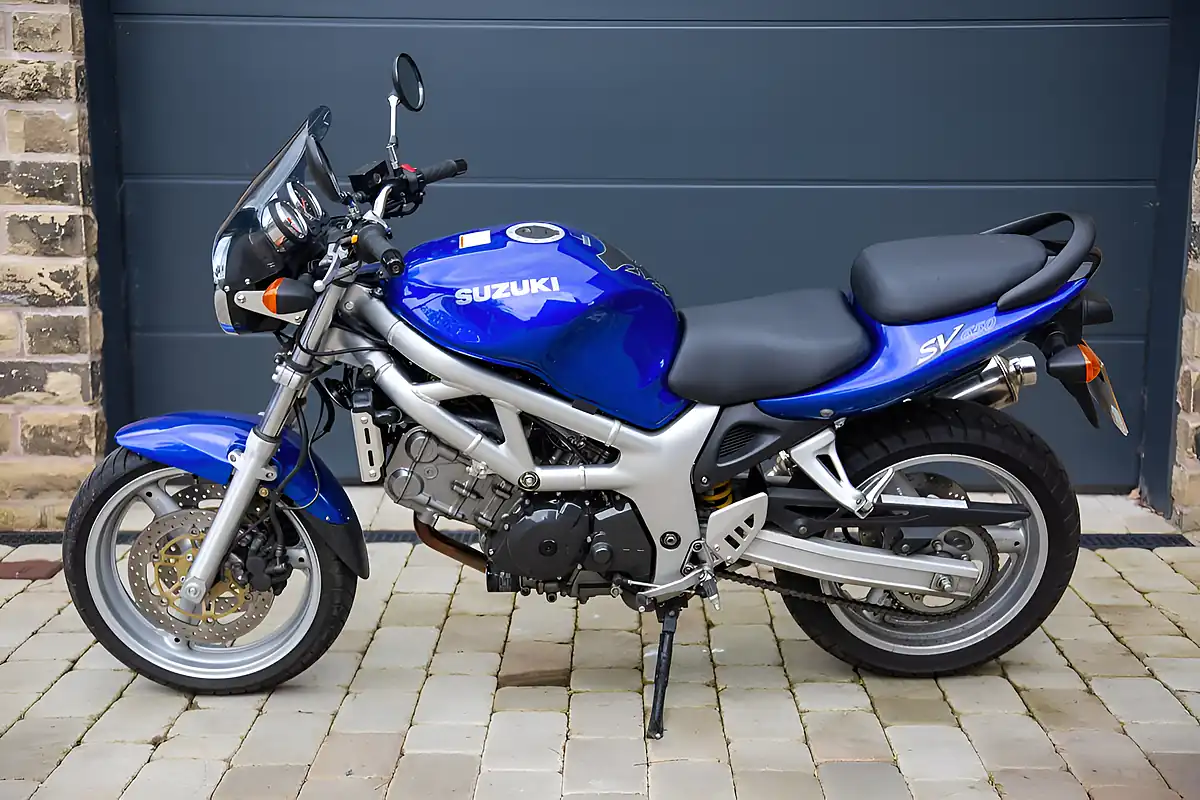 Used 2002 Suzuki SV650 N Blue - Interior and Exterior details 9