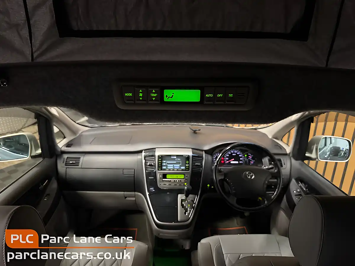 Used 2002 Toyota Alphard G Silver - Interior and Exterior details 16