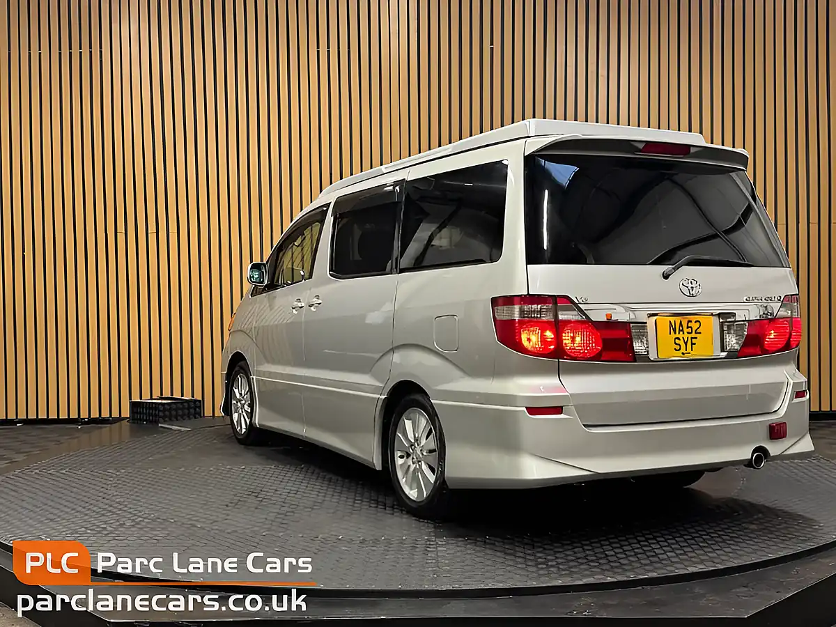 Used 2002 Toyota Alphard G Silver - Interior and Exterior details 6