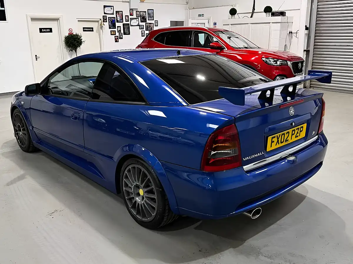 Used 2002 Vauxhall Astra 888 Coupe Blue - Interior and Exterior details 4