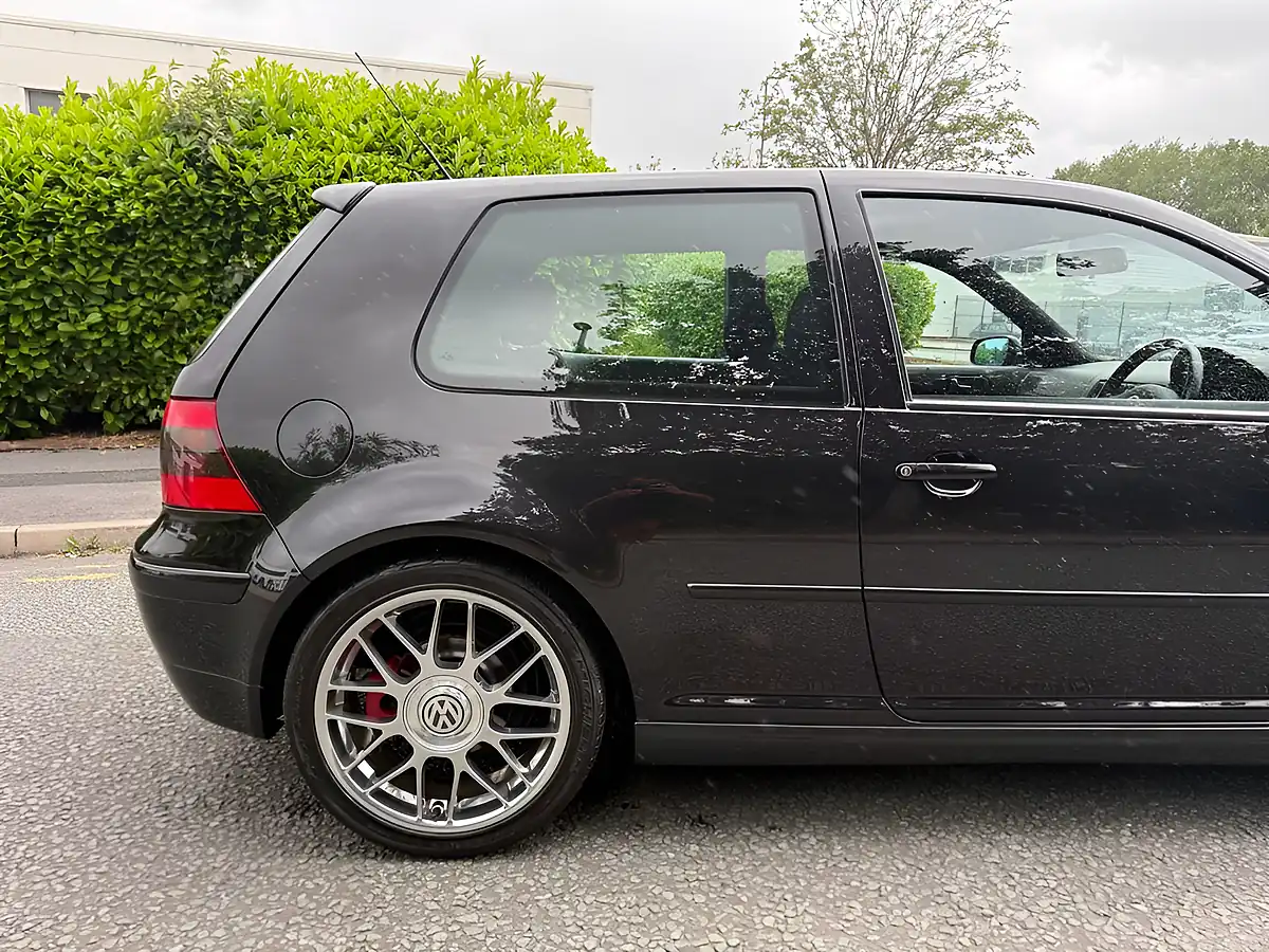 Used 2002 Volkswagen Golf Anniversary Black - Interior and Exterior details 11
