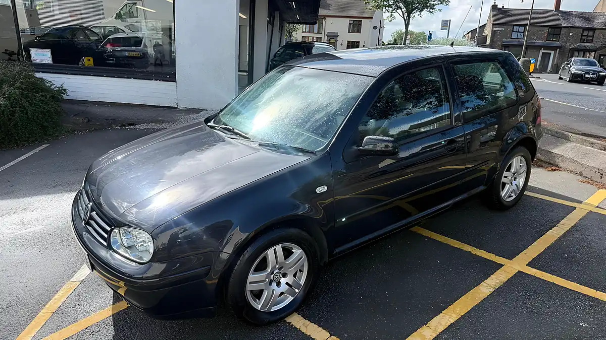 Used 2002 Volkswagen Golf GTI Black - Interior and Exterior details 14