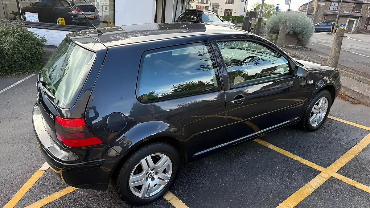 Used 2002 Volkswagen Golf GTI Black - Interior and Exterior details 15