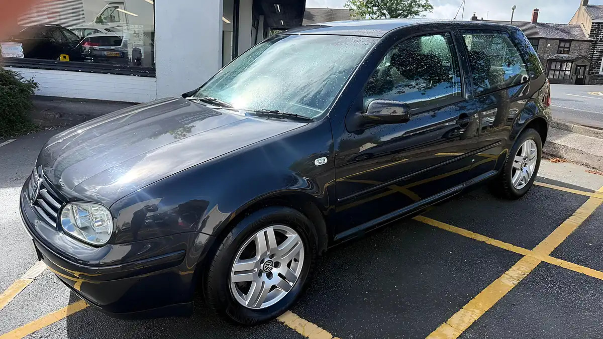 Used 2002 Volkswagen Golf GTI Black - Interior and Exterior details 3