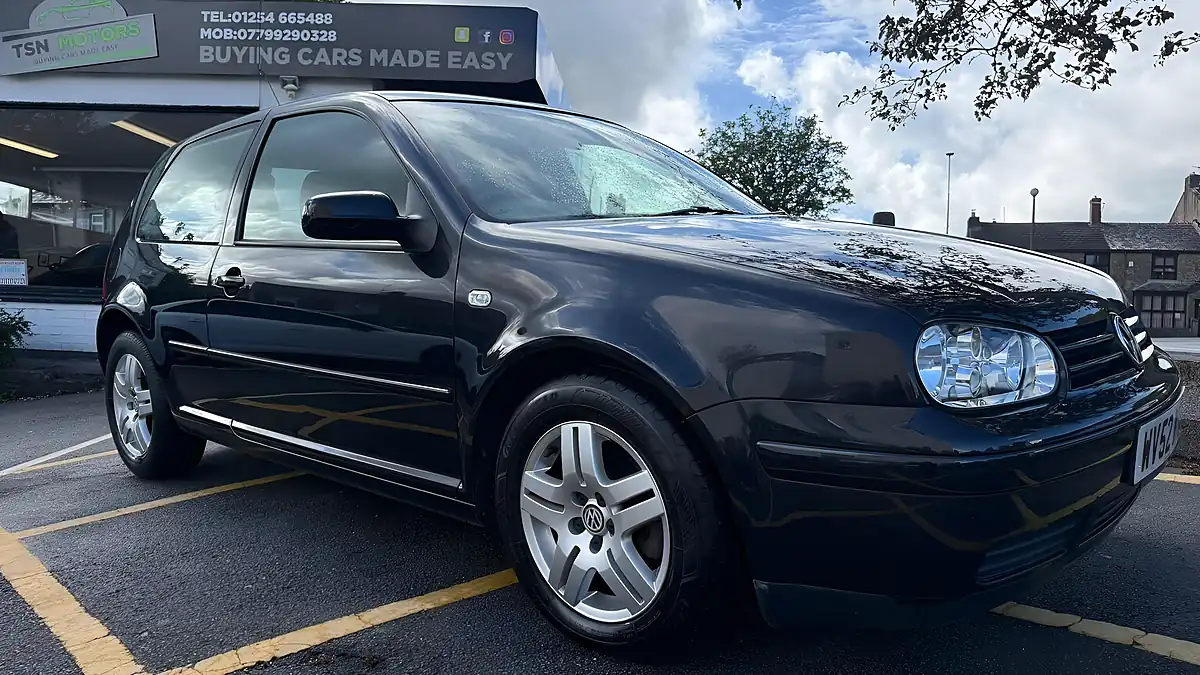 Used 2002 Volkswagen Golf GTI Black - Interior and Exterior details 5