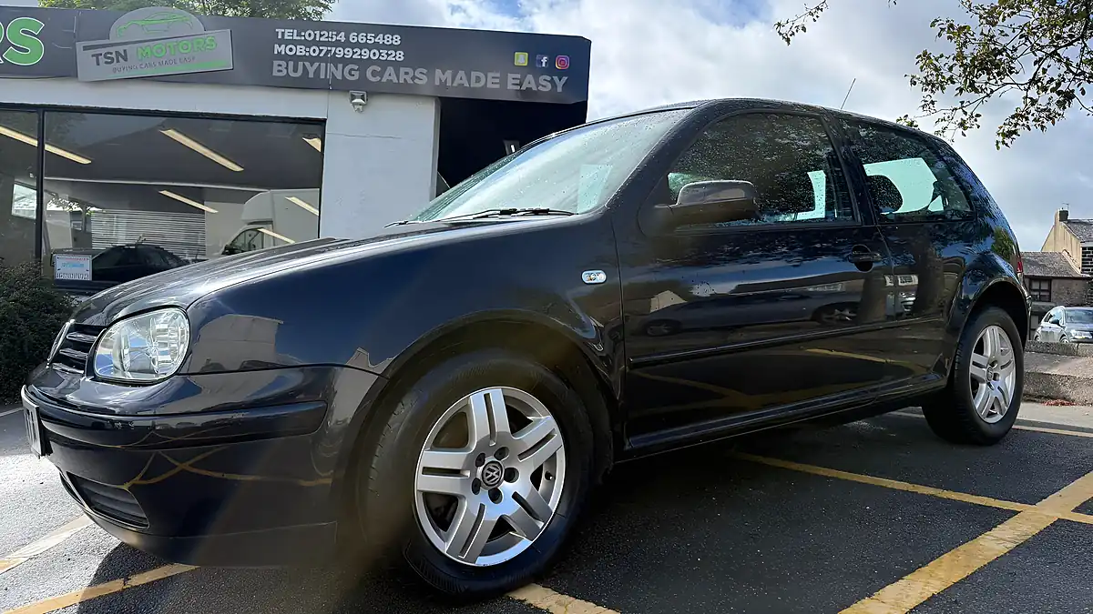 Used 2002 Volkswagen Golf GTI Black - Interior and Exterior details 7